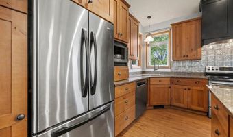 10664 58th St NE, Albertville, MN 55301