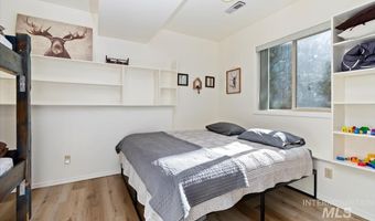 1496 Pine Rdg, Cascade, ID 83611