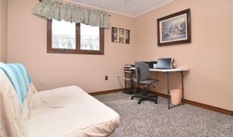 151 E Shore Rd, Narragansett, RI 02882