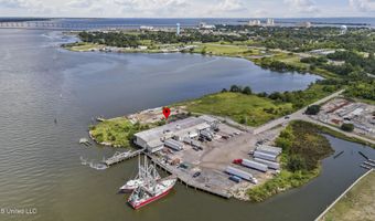 540 Bayview Ave, Biloxi, MS 39530