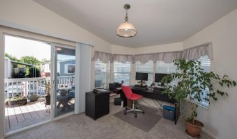 171 Leisure Park Cir, Santa Rosa, CA 95401