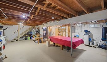 302 Village Cir, Altoona, IA 50009