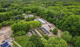 240 Sandown Rd, Chester, NH 03036