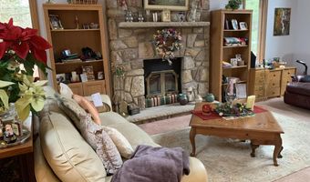 140 Anna Rd, Blakeslee, PA 18610