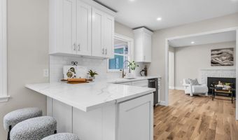 68 Sherman Ave, Bayville, NJ 08721
