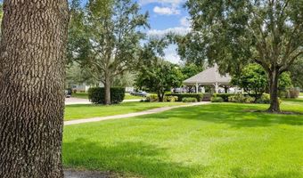 921 CLASSIC VIEW Dr, Auburndale, FL 33823