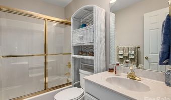 15 Winding Oak Dr, Arden, NC 28704