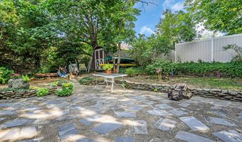 19 W Illinois Ave, Absecon, NJ 08201