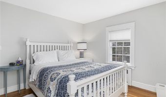 67 Harrison Ave, Newport, RI 02840