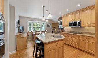 170 Pomfret Rd, Brooklyn, CT 06234