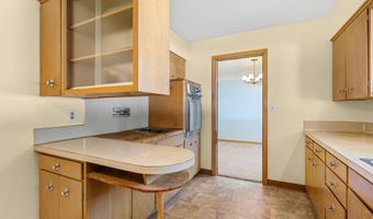 105 21st St NW, Austin, MN 55912