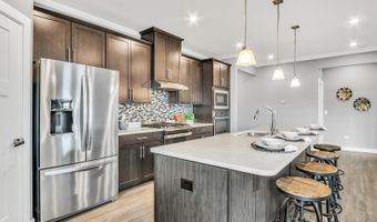 1218 White Lake Dr, Antioch, IL 60002