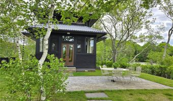 17 Jamaica Way, North Kingstown, RI 02852
