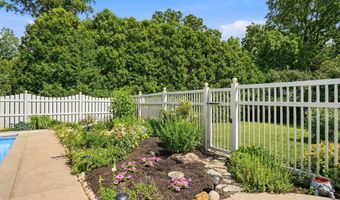 3401 Woodview Pl, Columbus, OH 43220