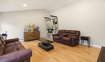 580 Old Main St, Coventry, RI 02816