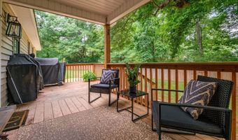 100 HUMMINGBIRD Cir, Alabaster, AL 35007