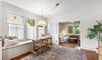 15 Berwick Pl, East Providence, RI 02916