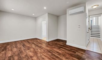 10 Putnam Ln 10, Danbury, CT 06810