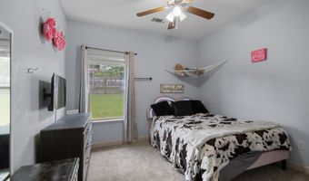 3906 Edgewater Dr, Benton, AR 72019