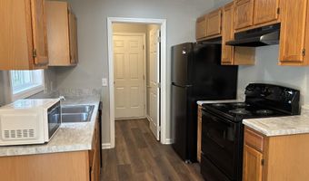 805 N Sycamore St, Aberdeen, NC 28315