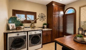 8140 134th St W, Apple Valley, MN 55124