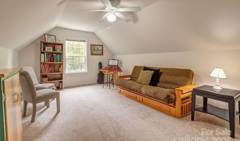 11 River Walk Dr, Asheville, NC 28804