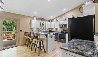 4615 WINDING CREEK Trl, Abrams, WI 54101
