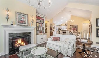 1145 Bridge Crest Dr SE, Ada, MI 49301