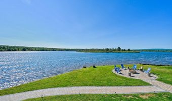 96 Longfellow Cir, Albrightsville, PA 18210