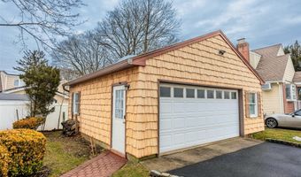 88 Evans Ave, Albertson, NY 11507