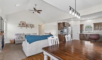 6994 141st St, Basehor, KS 66007