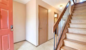 1005 Pocono Trl, Ballwin, MO 63021