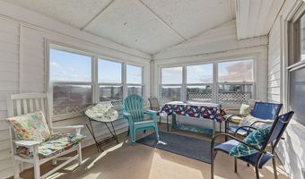 202 Glenn St, Atlantic Beach, NC 28512