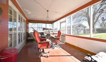 308 R St, Atchison, KS 66002
