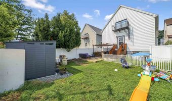 12 PAVONIA Ct 1, Bayonne, NJ 07002
