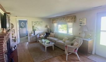 28 Kelsey Rd, Clinton, CT 06413
