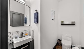 41 Ben Lippen School Rd, Asheville, NC 28806