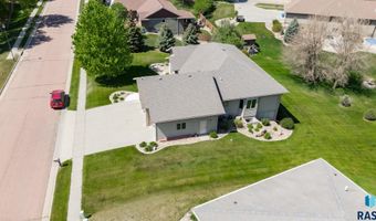 608 N Riverwood Cir, Brandon, SD 57005