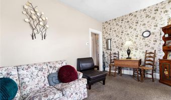 2 Chilton St, Bristol, RI 02809