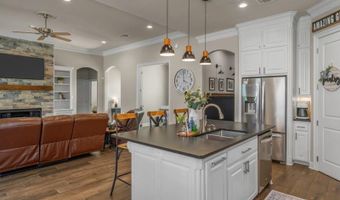 510 Linden Cir, Benton, LA 71006