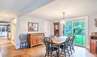 44 Washington Rd, Barrington, RI 02806