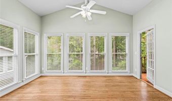 1605 Spinnaker Dr, Alpharetta, GA 30005