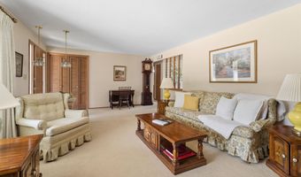 1300 N BAY RIDGE Rd, Appleton, WI 54915