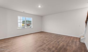 1135 Aviator Ln, Ayden, NC 28513