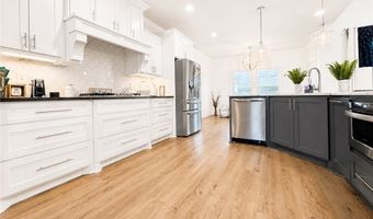 5305 Bentwater Dr, Benton, AR 72002