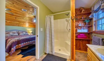 250 Briar Point Rd, Allardt, TN 38504