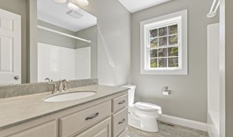 1 Arrowhead Trl, Waterford, CT 06385