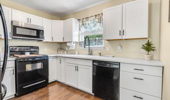 208 Hallock Pl, Abingdon, VA 24210