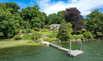 82 Arrowhead Way, Darien, CT 06820