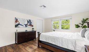 140 Idlebrook Ln, Aberdeen, NJ 07747